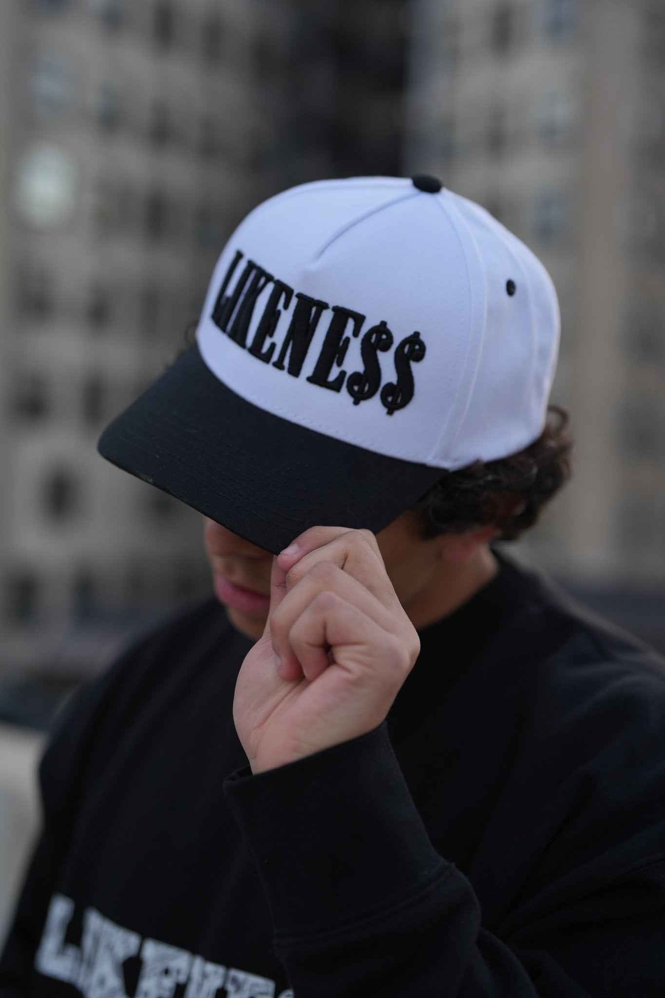 LIKENE$$ Cap (Black and White)