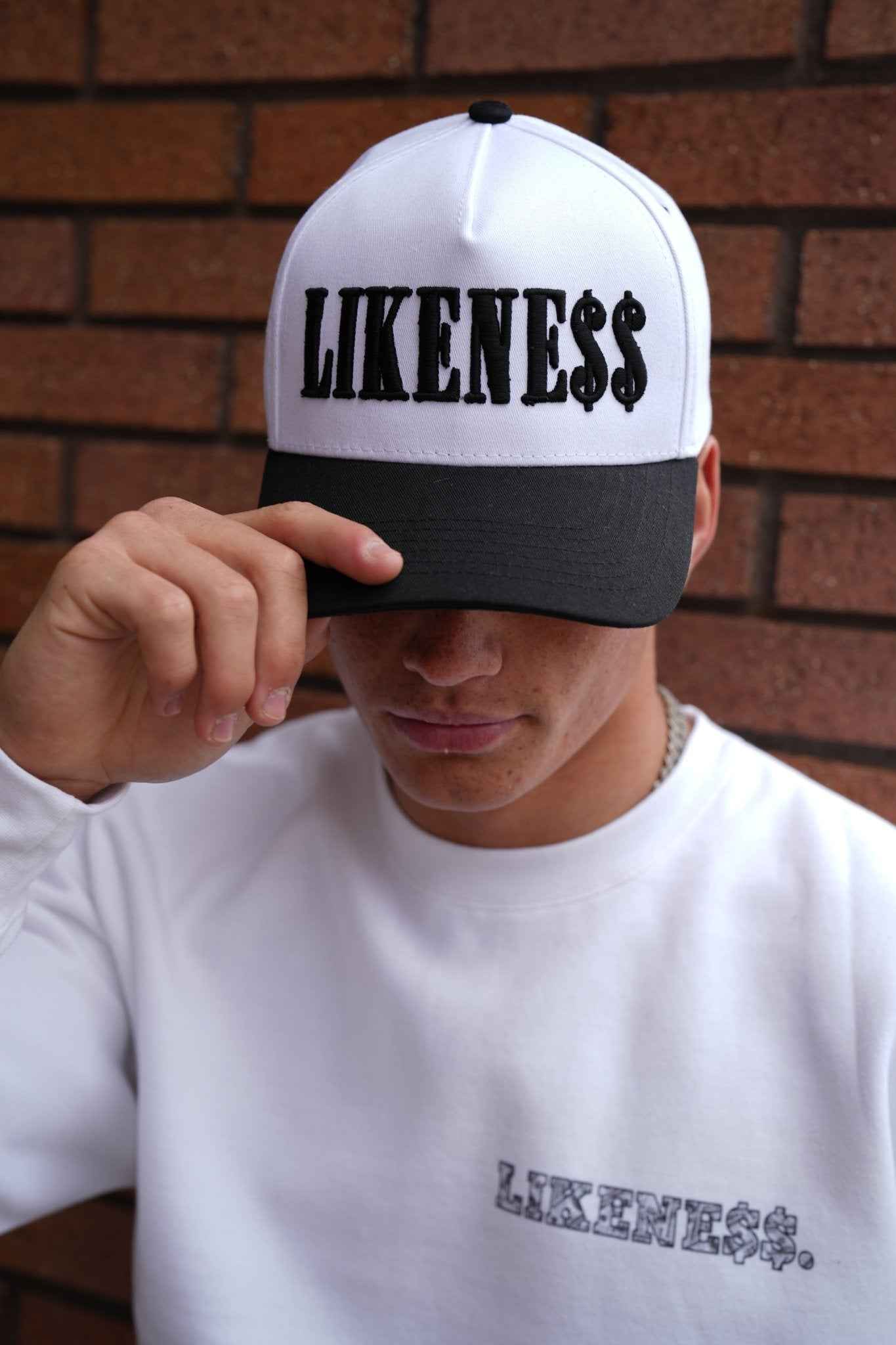 LIKENE$$ Cap (Black and White)